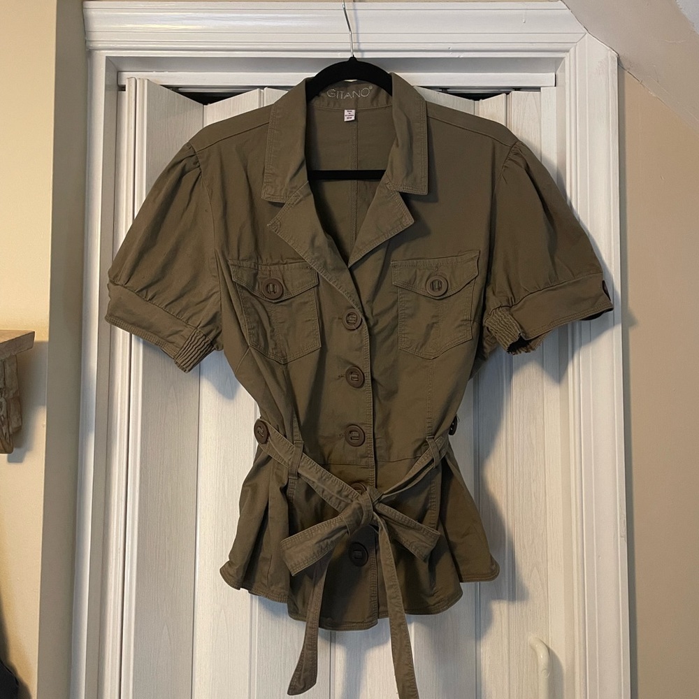 Gitano Short Sleeve Jacket. Like New!